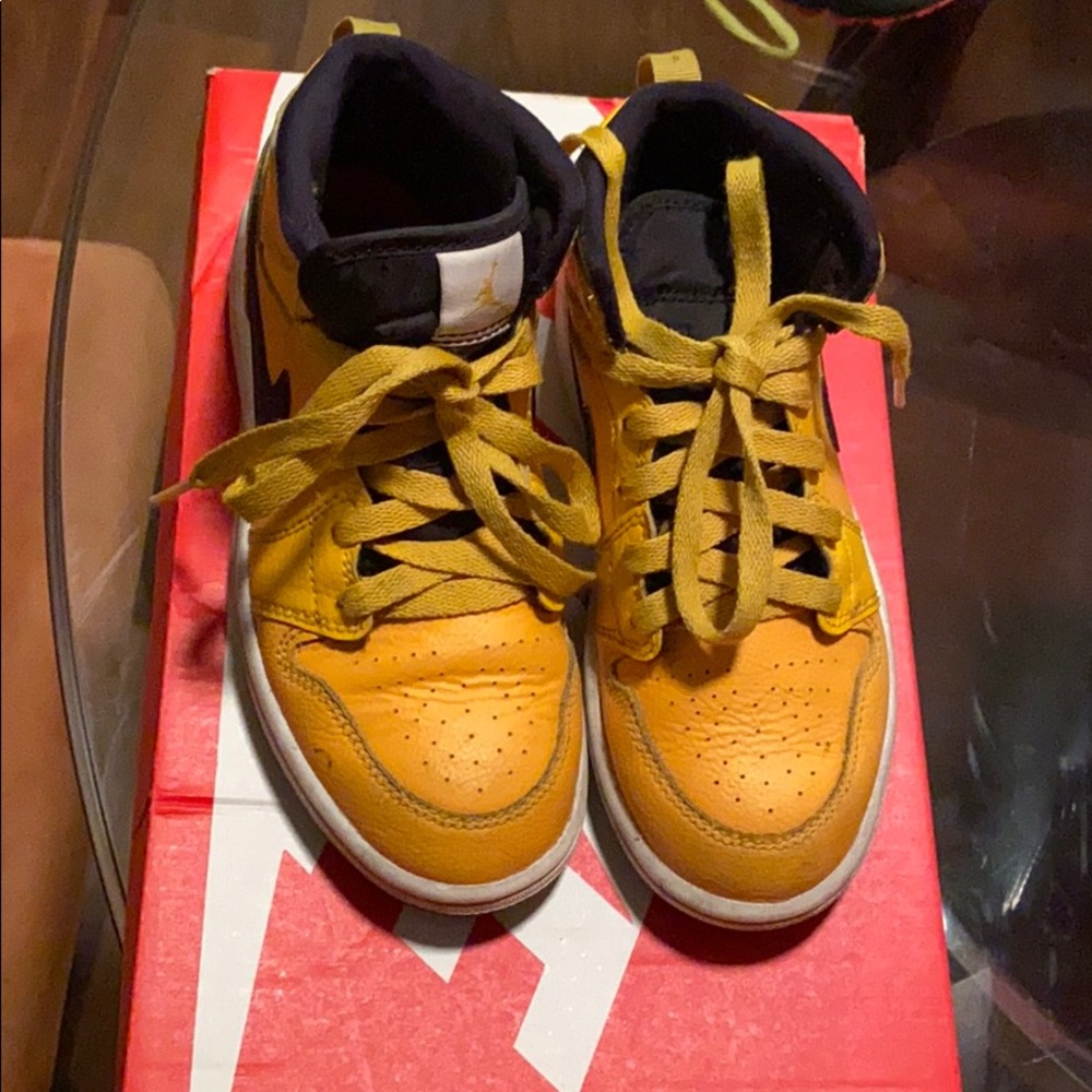 Kids shoes